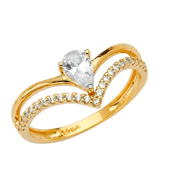 Jewelry - 14KT Gold Two Line Fancy CZ Ring